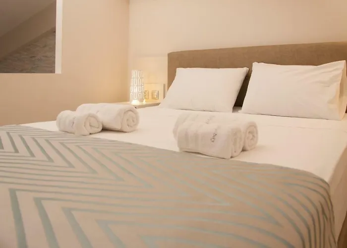 Kalybay * Kalyves Polygyrou